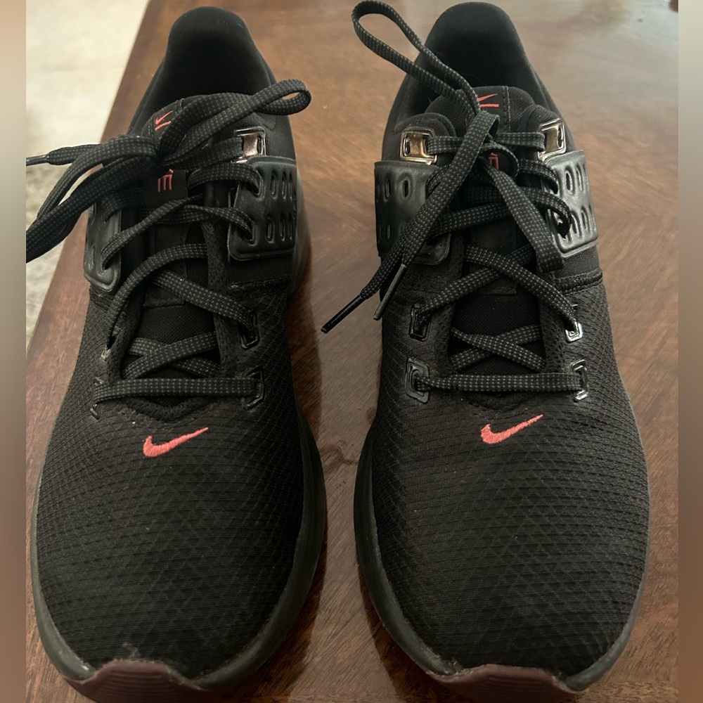 Women’s Air Bella Max TR4 Nikes